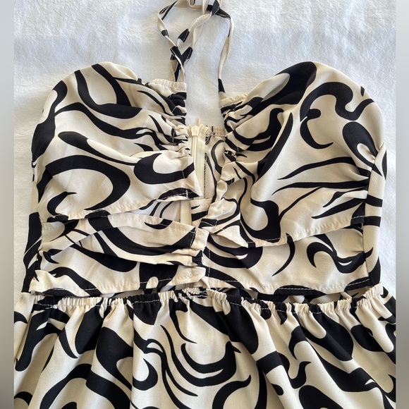 Cupshe Black & Cream Abstract Swirl Ruching Halter Maxi Dress Sz S Tiered Boho - Picture 7 of 16